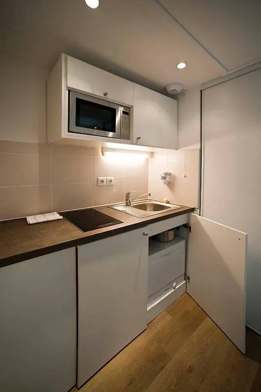 Zenitude Hotel Residences Marseille Saint-Charles 3*,