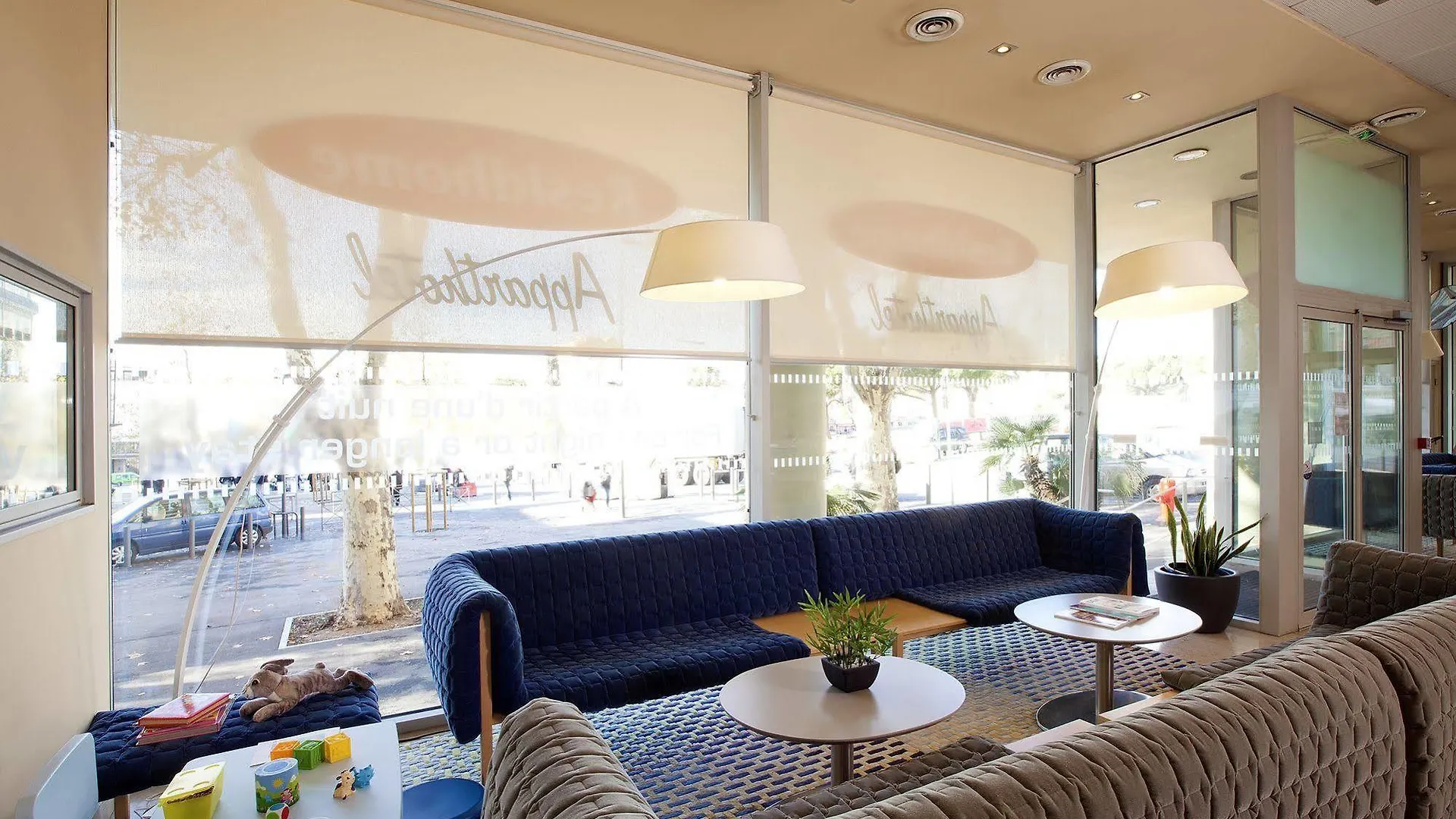 Zenitude Hotel Residences Marseille Saint-Charles 3*,